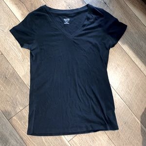 Mossimo women’s black t-shirt